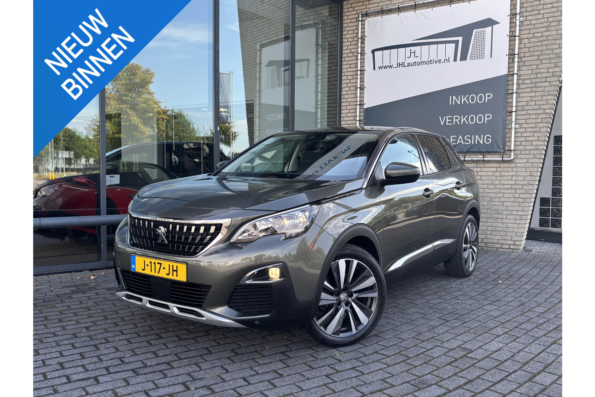 Peugeot 3008 1.2 PureTech Allure*NAVI*ECC*CRUISE*CARPLAY*